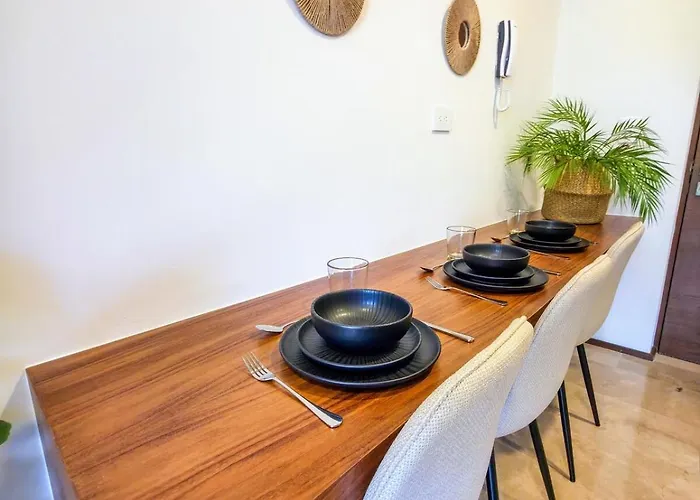 Cozy With King Bed, Rooftop Pool And Fast Wi-fi Apartment