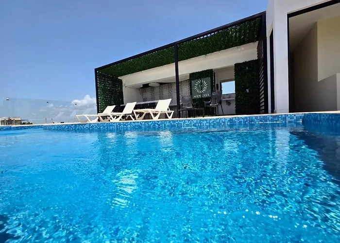 Cozy With King Bed, Rooftop Pool And Fast Wi-fi Apartment *